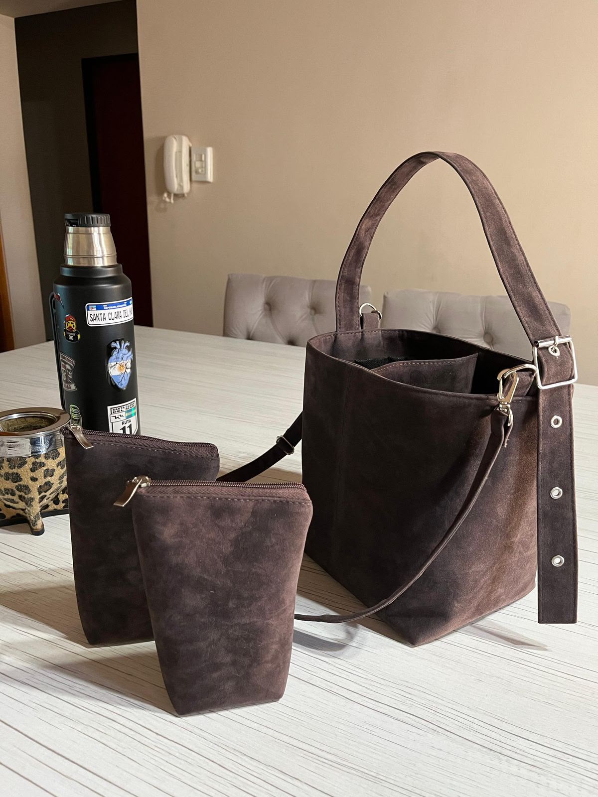 Set Matero MKA Choco · Gamuza marrón chocolate
