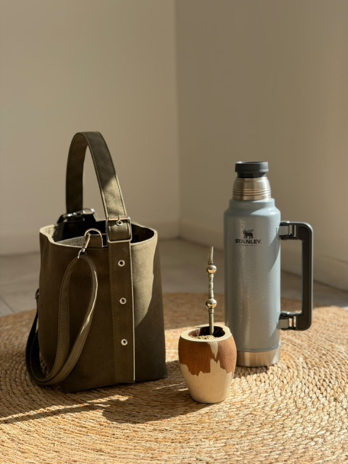 Matera MKA Oliva · Gamuza verde oliva