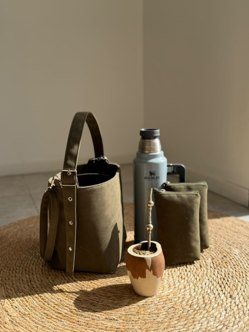 Set Matero MKA Oliva · Gamuza verde oliva