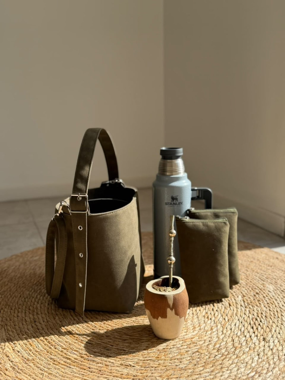 Set Matero MKA Oliva · Gamuza verde oliva